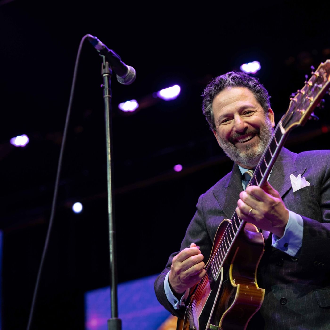 World-renowned guitarist and singer John Pizzarelli on his music and famous dad episode artwork