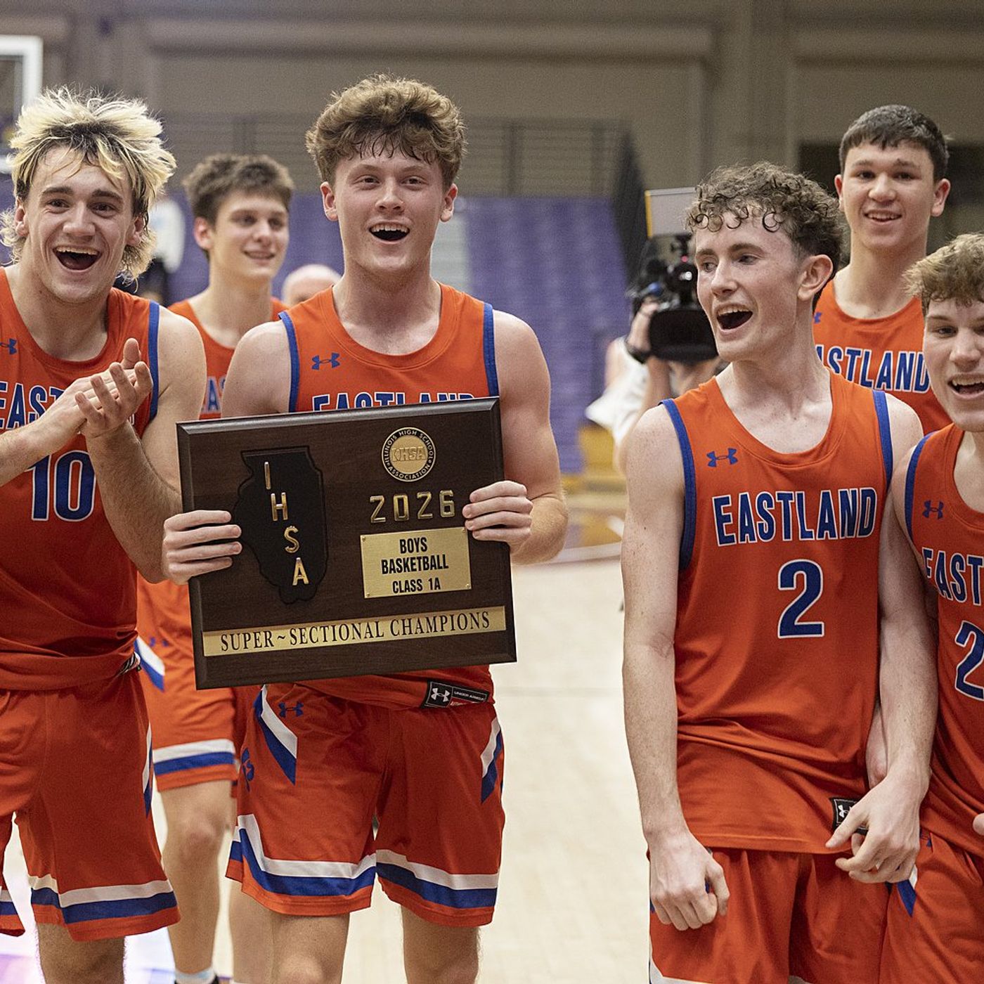 Eastland’s defense holds as Cougars beat Tremont 47-45 to advance back to state episode artwork