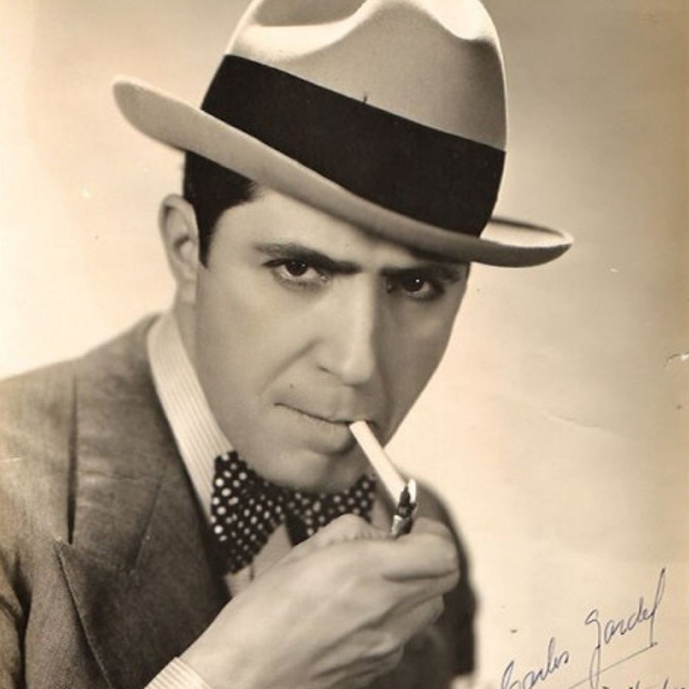 Carlos Gardel en PUEBLO