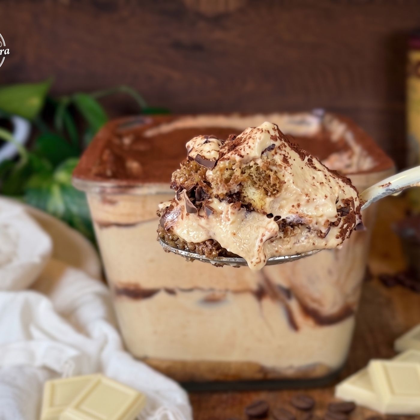 Dolce freddo al caffè e cioccolato bianco: la ricetta facile, cremosa e senza cottura episode artwork
