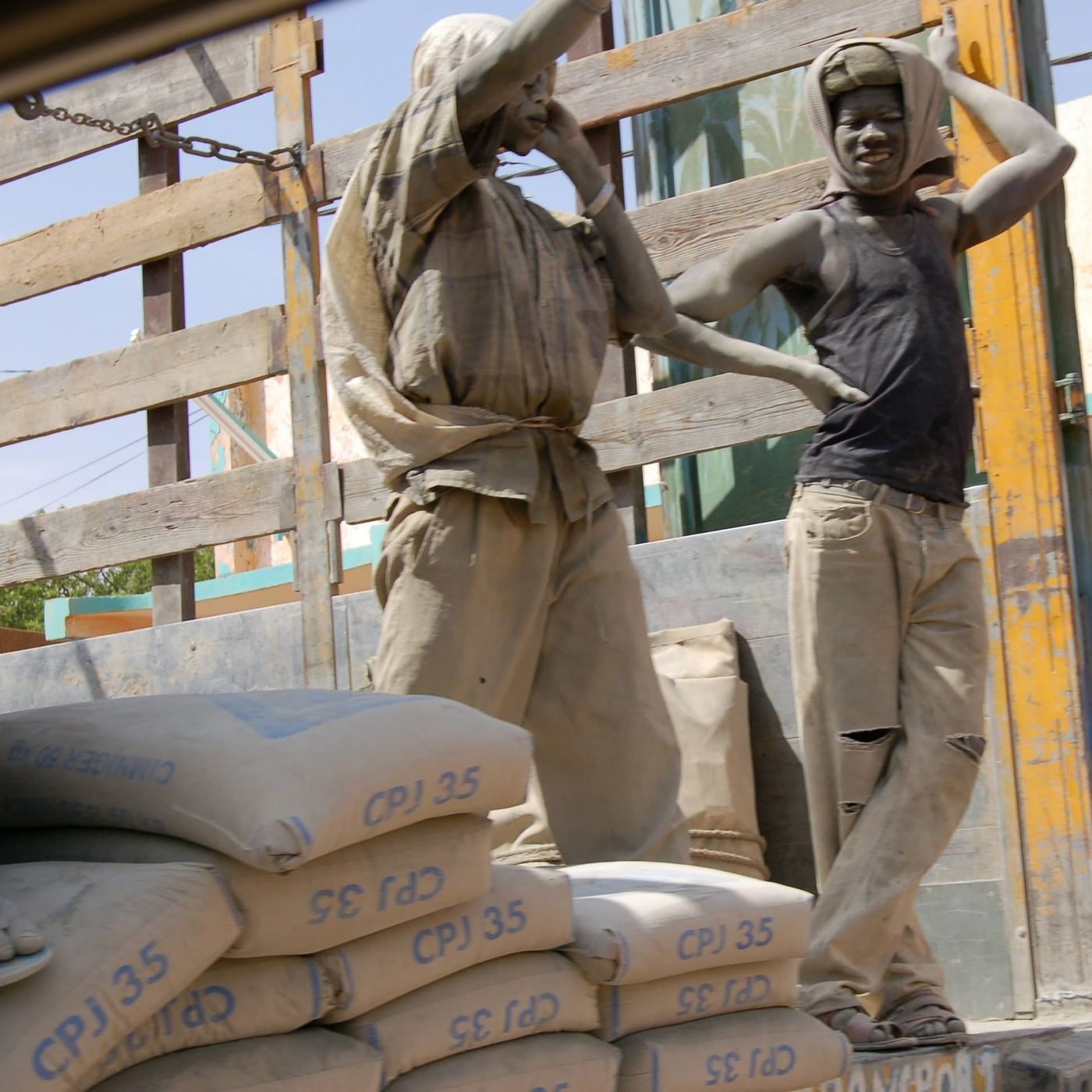 Agadez ravitaillée en ciment 32.5 episode artwork