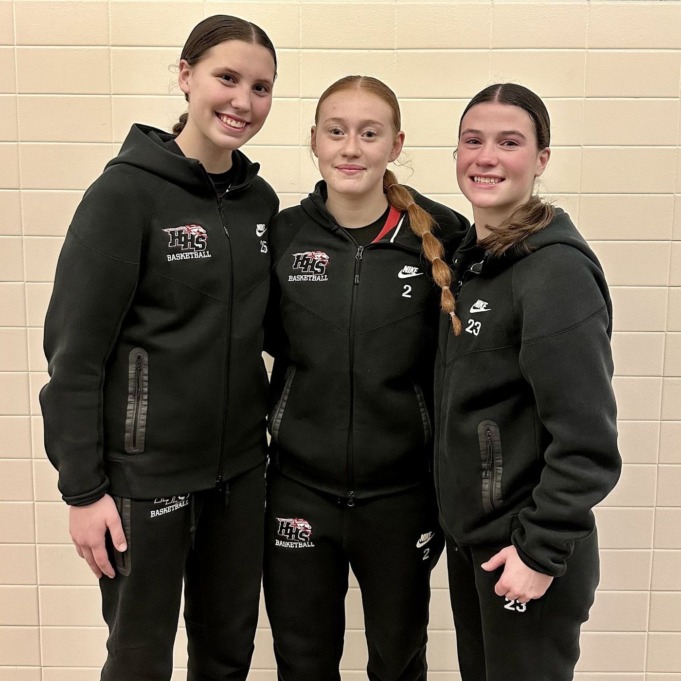 Libertyville claws past Huntley in IHSA Class 4A sectional semifinal episode artwork