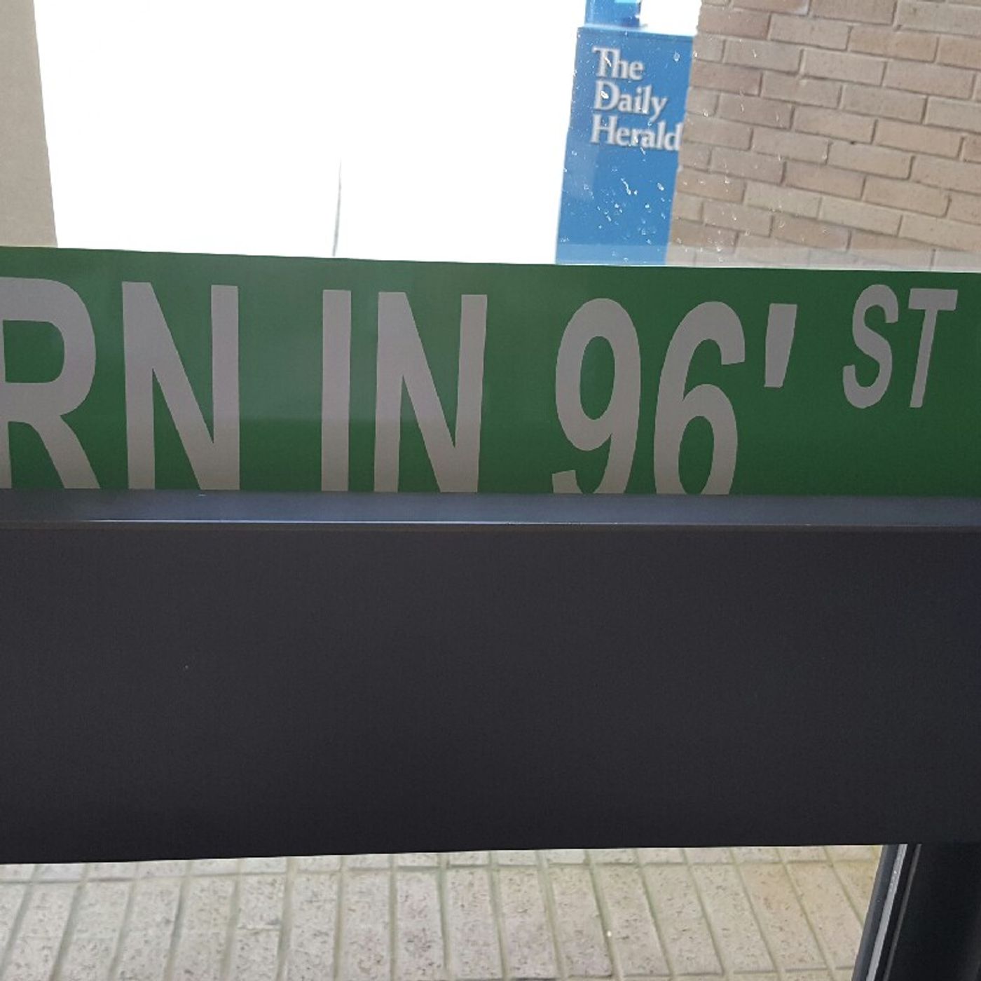 Easy Listening with Larrell Lewis