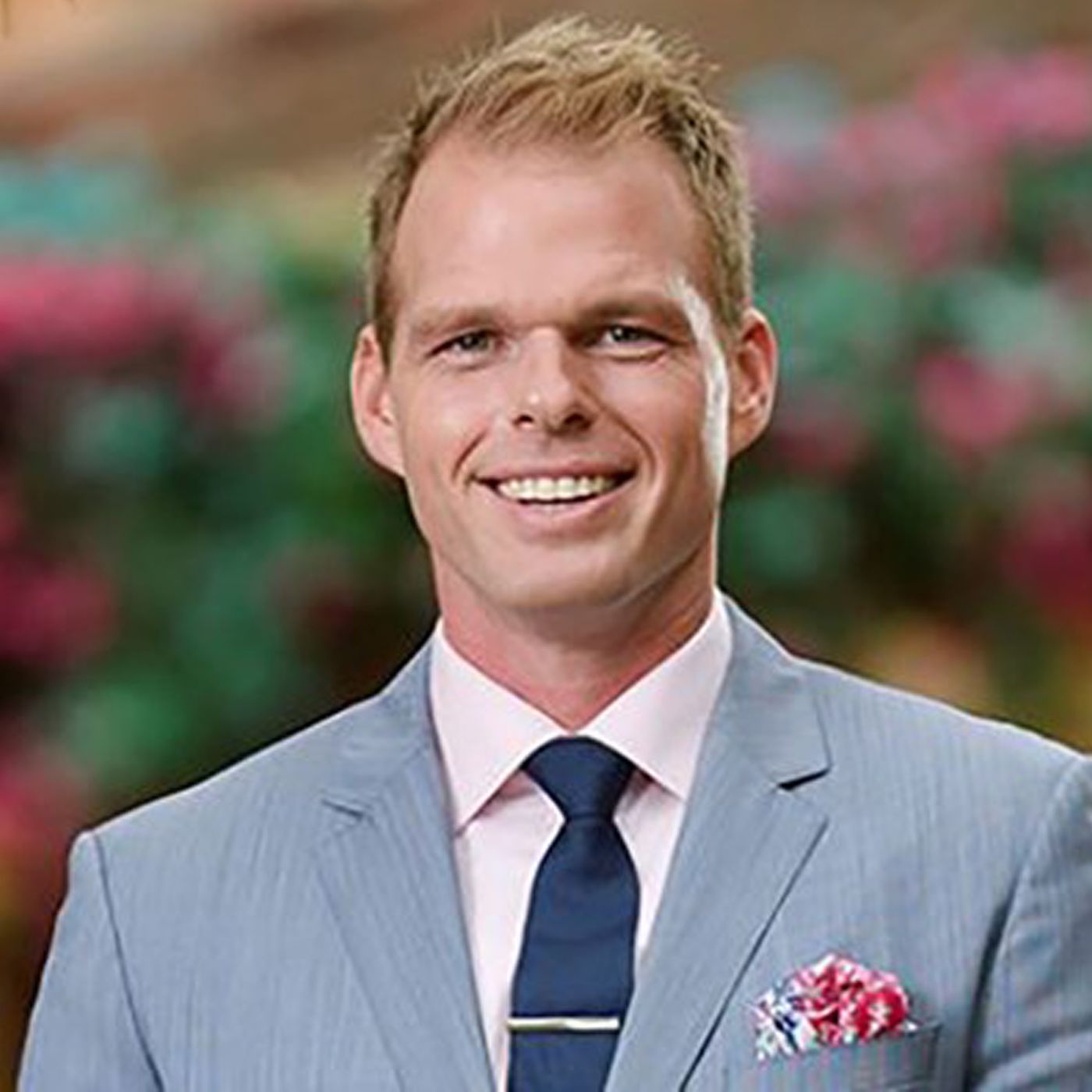 The Bachelor's Jarrod Tells Mike E & Emma How He Knew Sophie Wasn't Going To Pick Him episode artwork