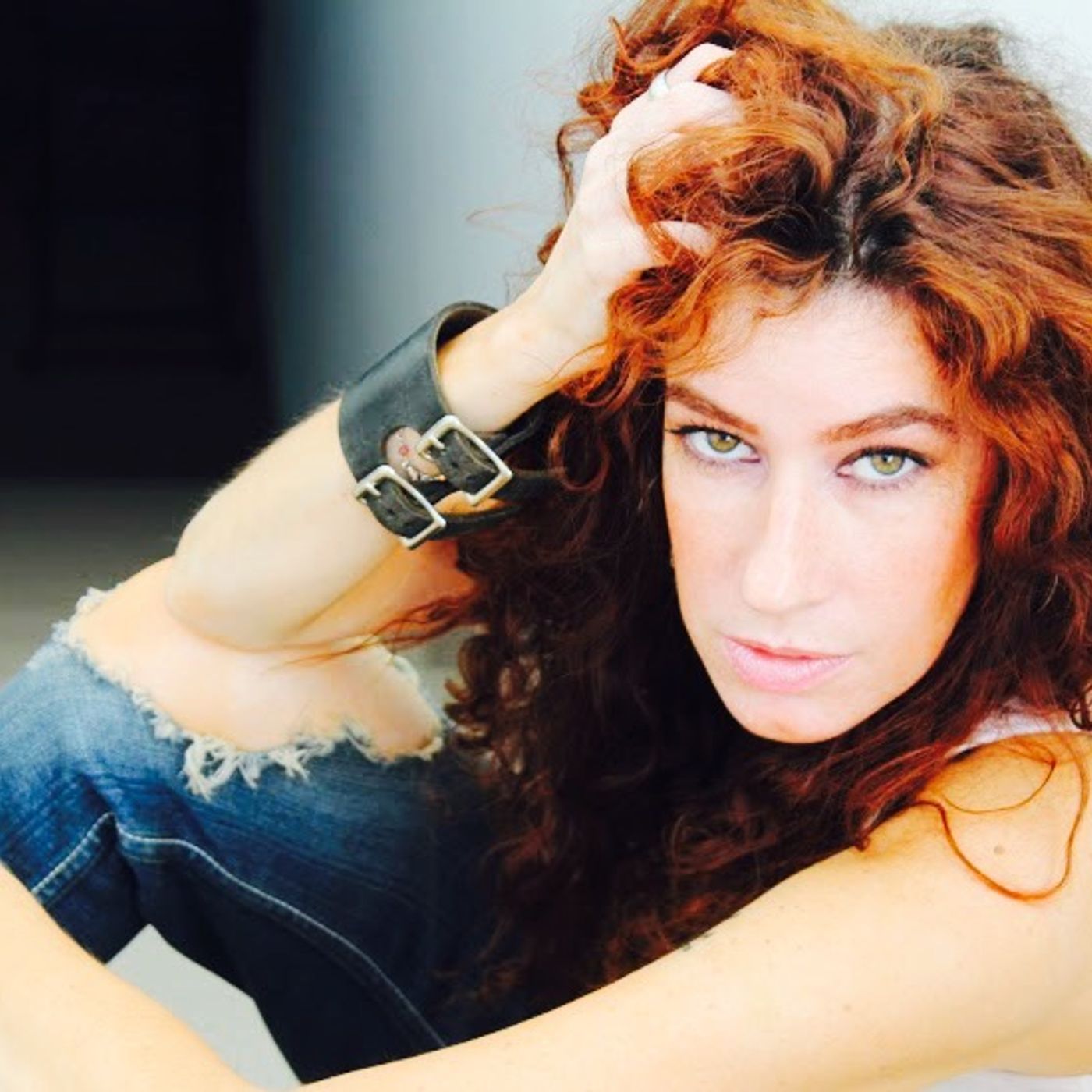 Veteran actress/singer Victoria DeMare is my very special guest with a new movie and new music! episode artwork