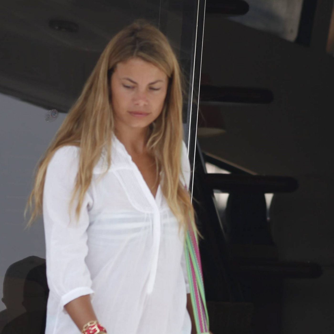 Crónica Rosa: Carla Goyanes dedica unas palabras a su padre en el primer año de su fallecimiento