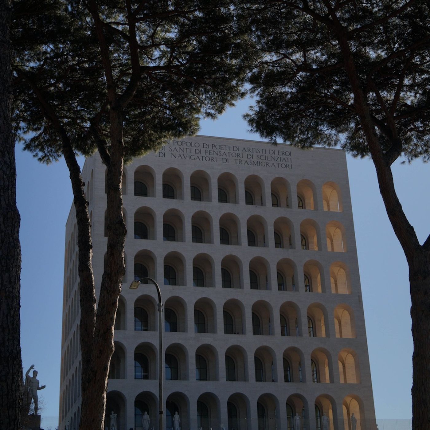 #790 Nuove metro e nuovi studentati, vecchi conflitti sociali e altre storie di Roma episode artwork