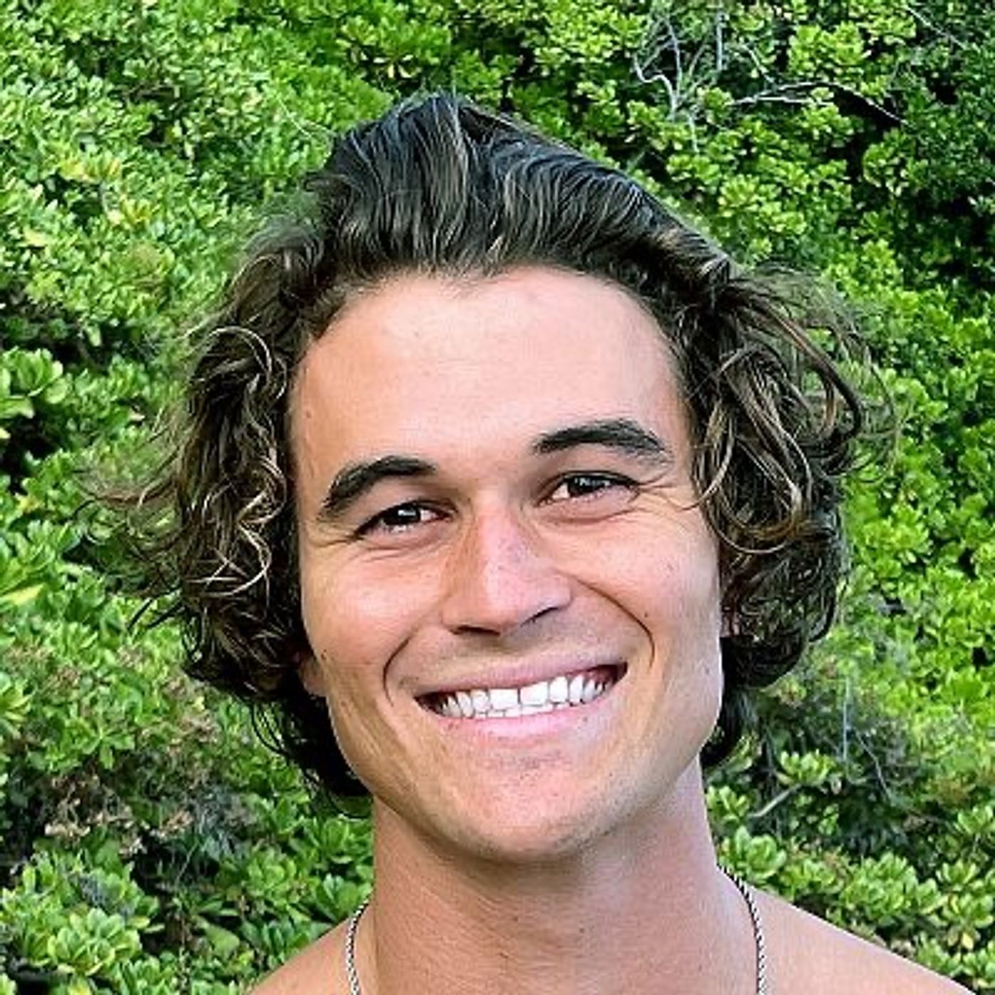 Thursday morning update. Live eviction show tonight!