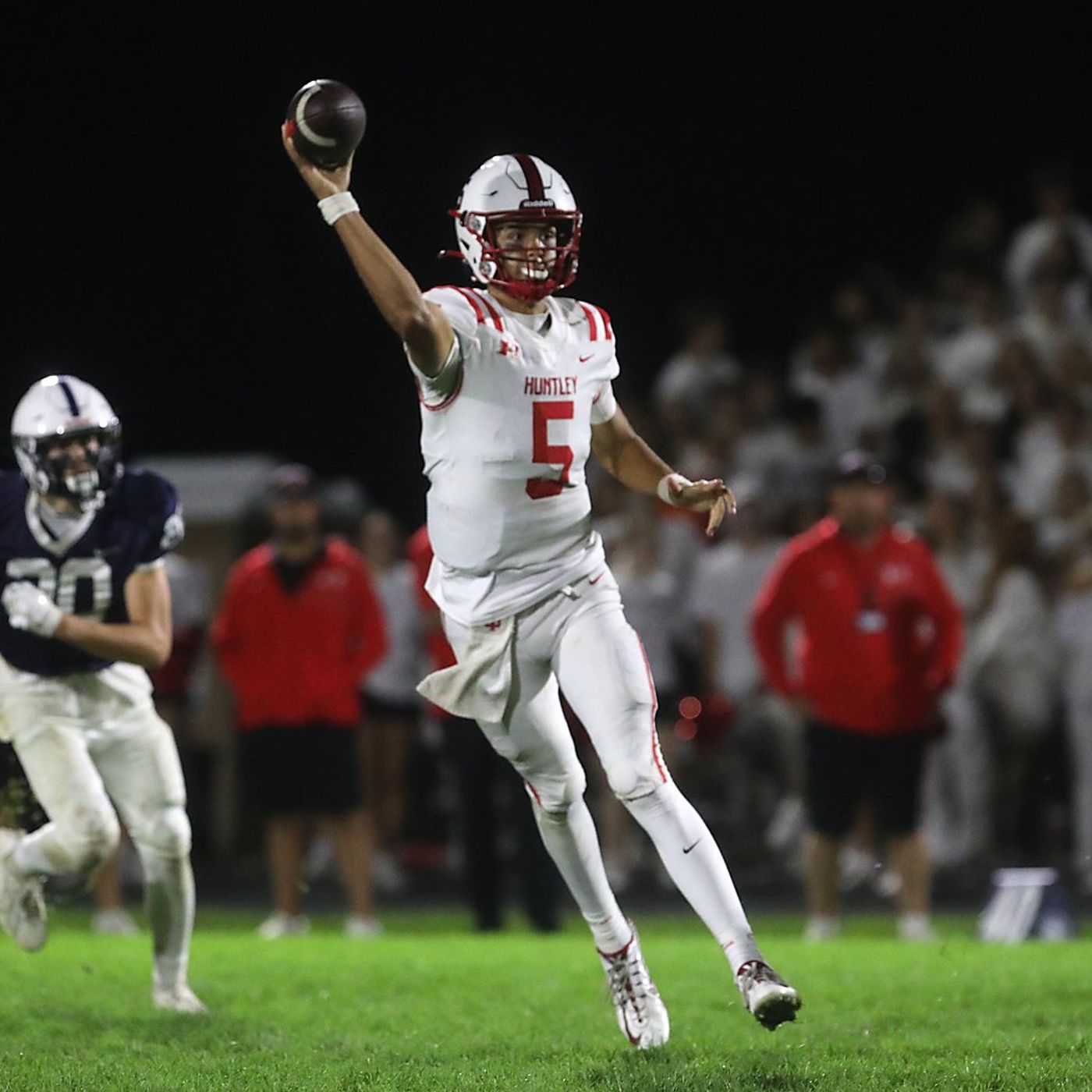Huntley tackles adversity, beats Cary-Grove episode artwork