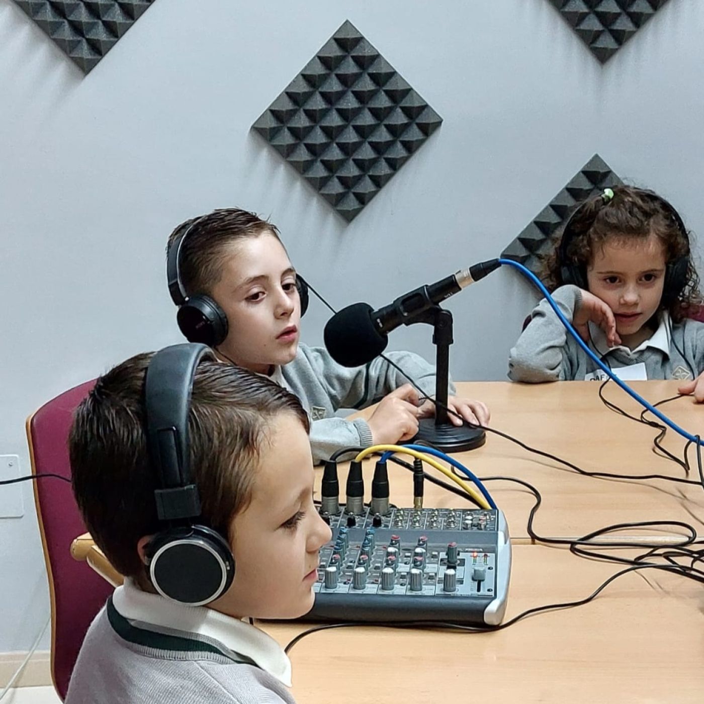Portada de CVC RADIO