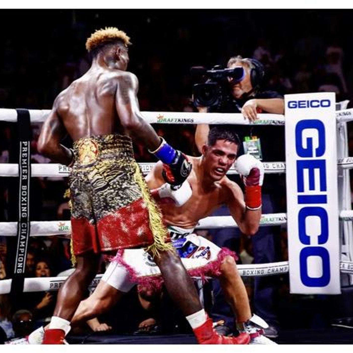 Charlo KO's Castano Undisputed 154 Pound King! #BenavidezLemieux Preview & More! episode artwork