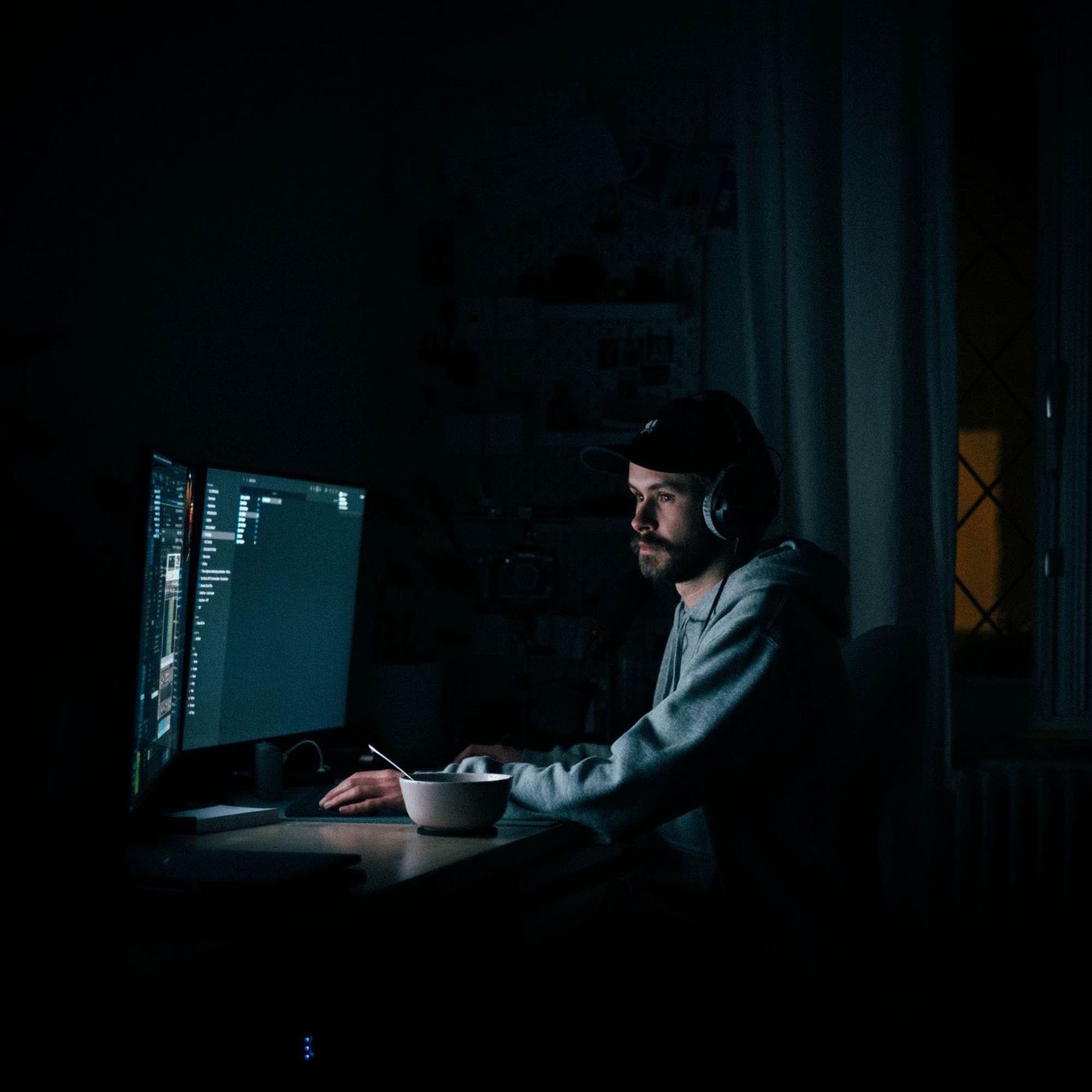 The Night Owl’s Heart: Risks and Resilience for Late Sleepers episode artwork