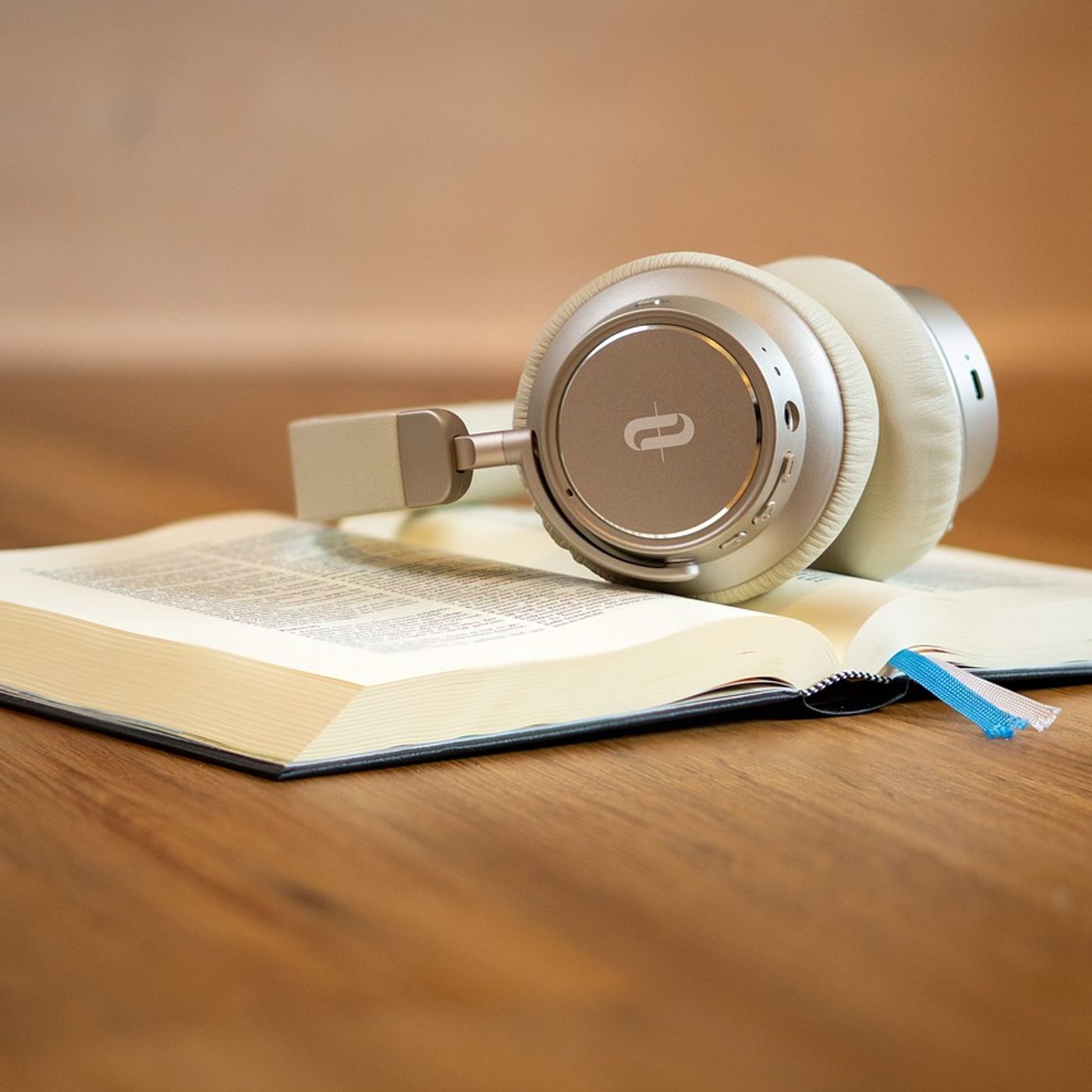 Consigli di lettura podcast artwork