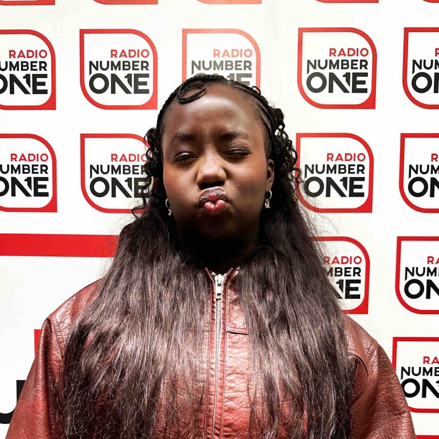 Mimì, da X Factor al successo: «Vivo per i live, la mia prima standing ovation a 8 anni!» episode artwork