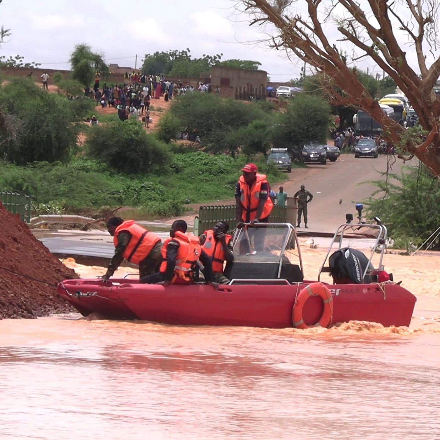 Trafic interrompu à Sorey après les fortes pluies à Niamey et ses environs (Semaine sur kalangou) episode artwork