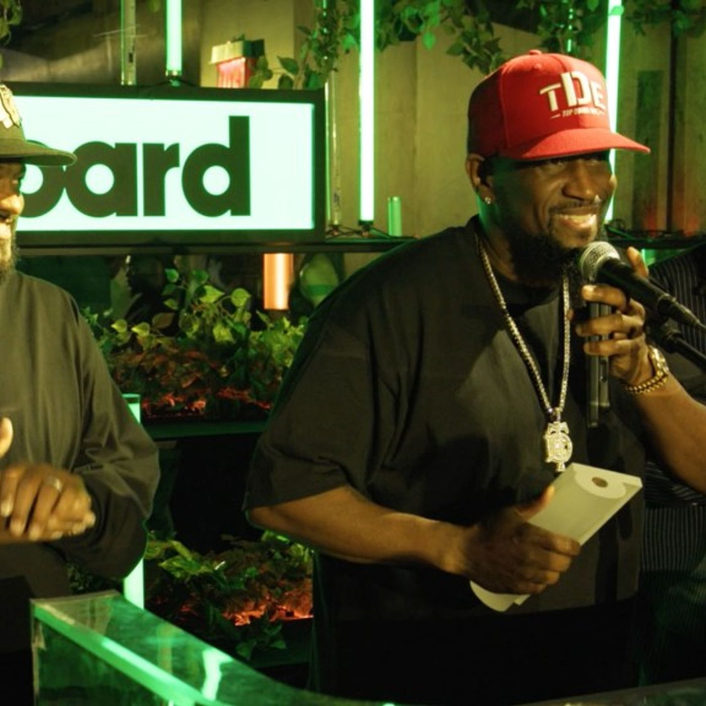 Top Dawg Accepts the Executive Of The Year From Hannah Karp | R&B Hip-Hop Power Players 2025