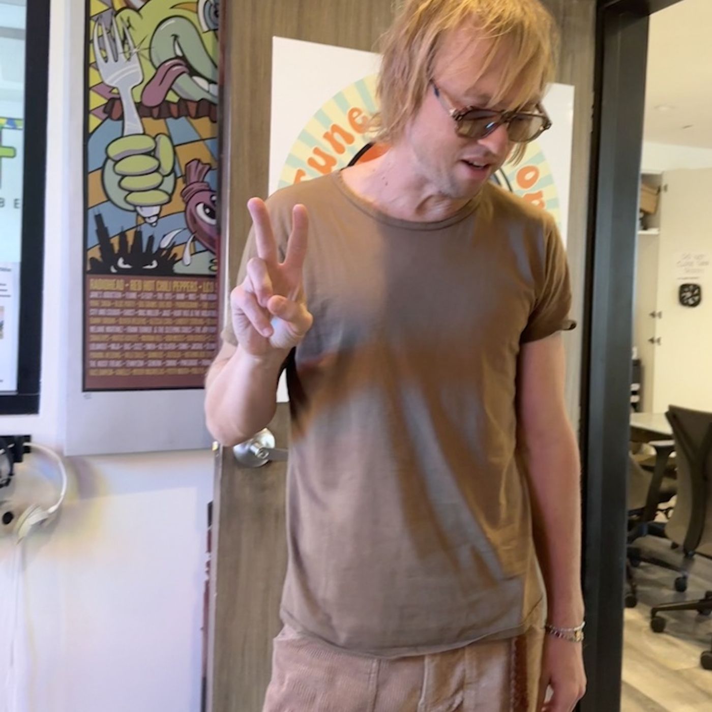 Episode 38: Guest DJ & Singer, Songwriter Tim Maiden Shares Music & More episode artwork