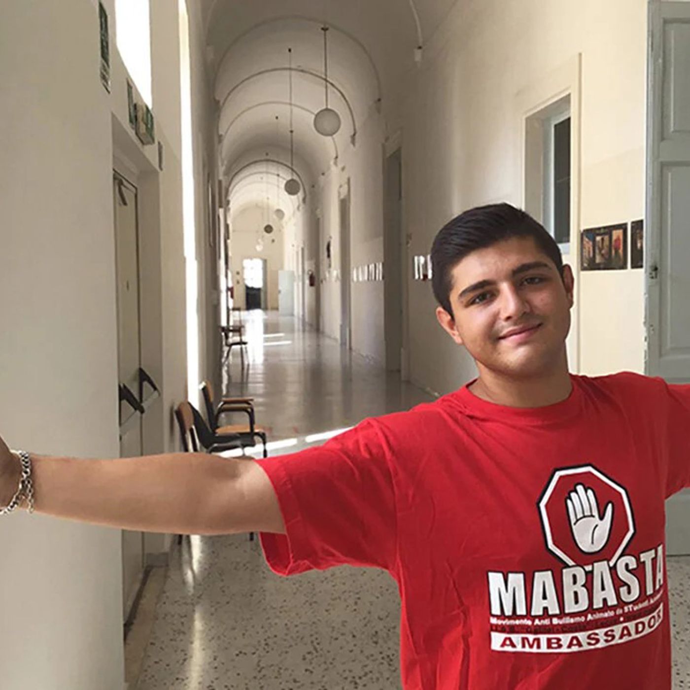 Stop al bullismo a scuola: Mirko Cazzato racconta il “Metodo Mabasta” episode artwork