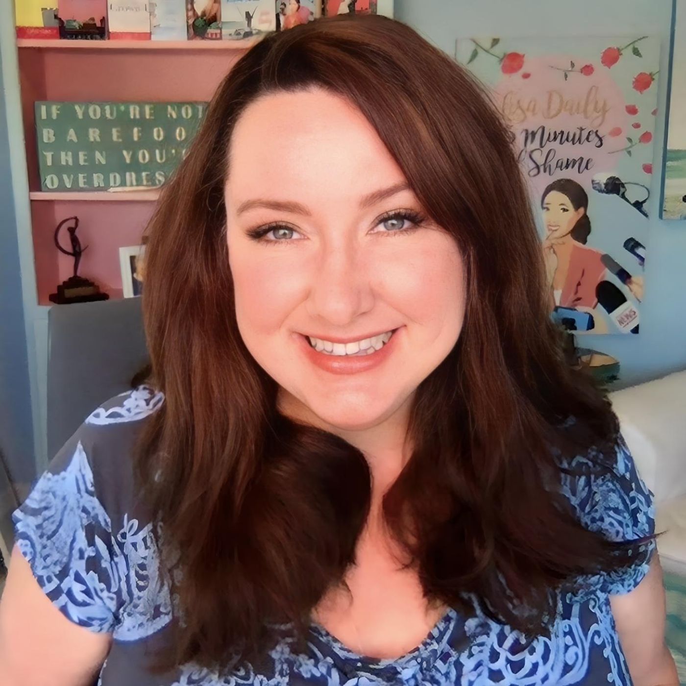 Book Coaching Secrets: Write Your Way to Business Success (and Crush Self-Doubt!) with Lisa Daily