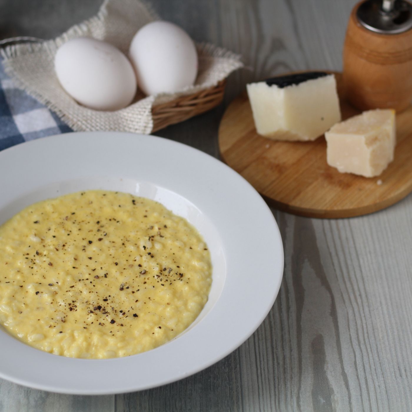 Riso cacio e uova ricetta napoletana
