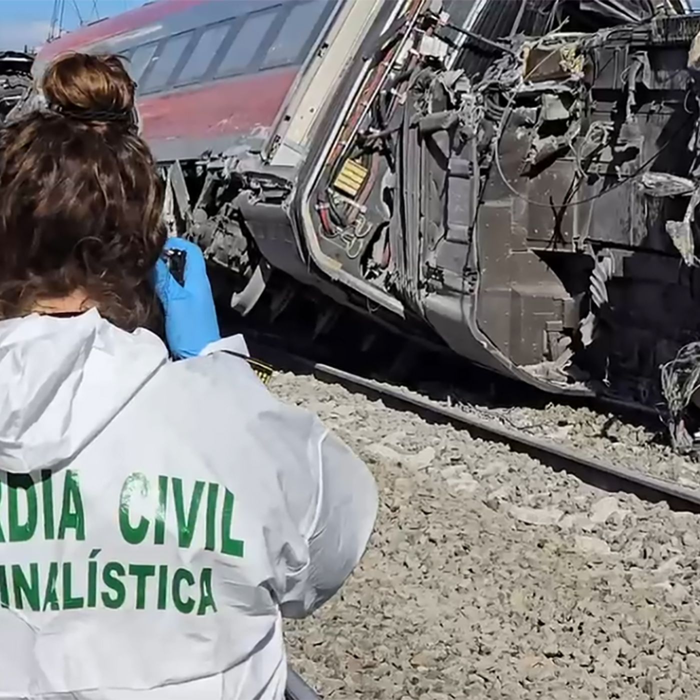 Tertulia de Herrero: Ascienden a 40 las muertes en el accidente de trenes en Adamuz (Córdoba)