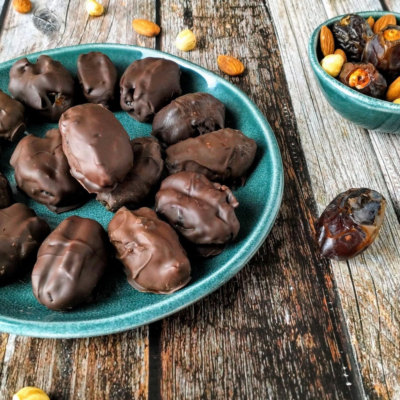 Datteri ripieni ricoperti di cioccolato: una tentazione irresistibile! episode artwork