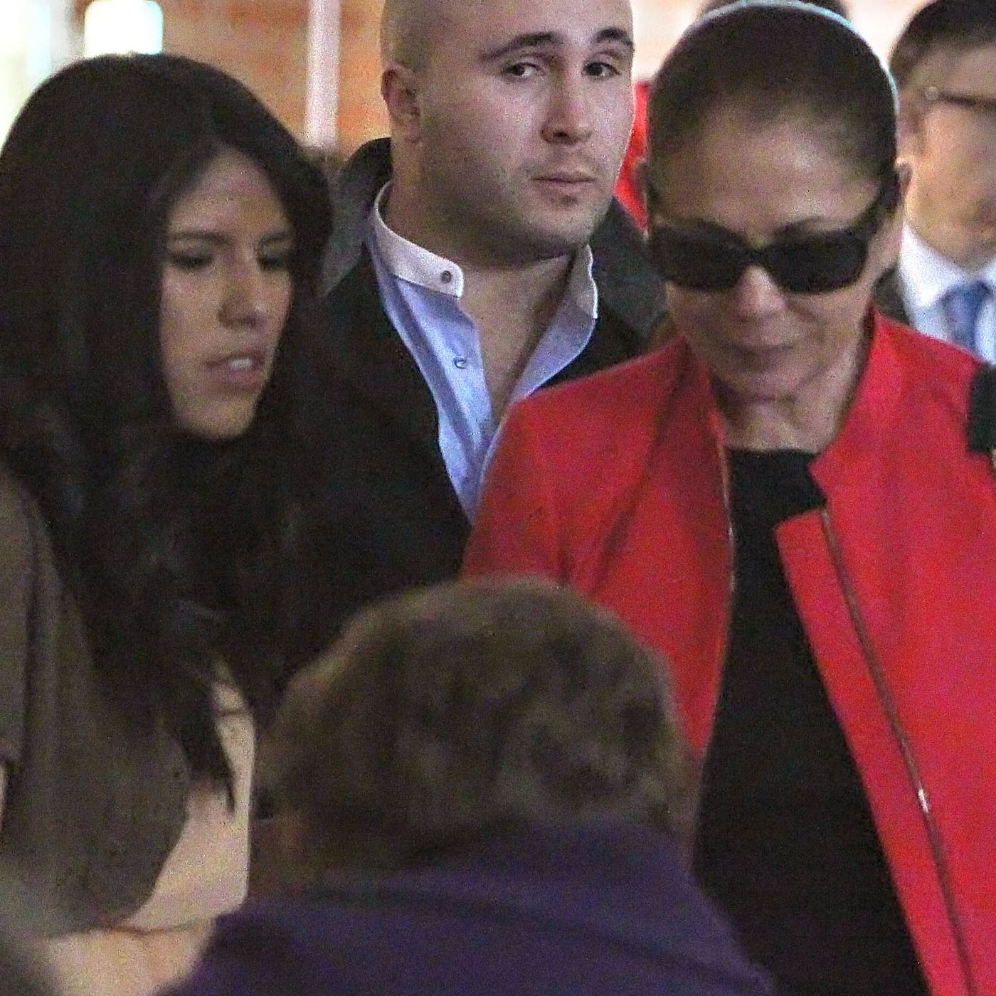 Crónica Rosa: Golpe a Isabel Pantoja: Chabelita y María del Monte, juntas en el balcón de Semana Santa