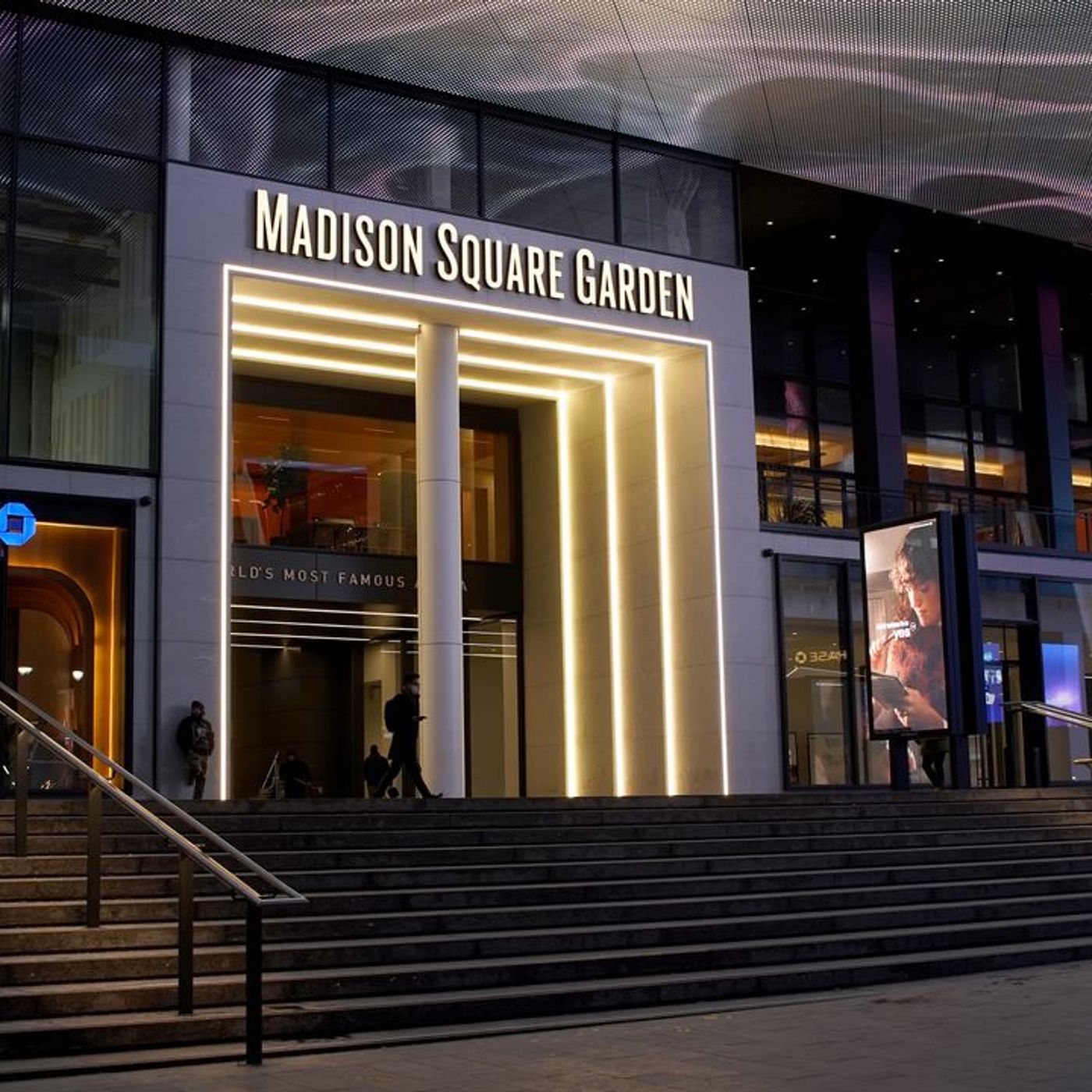 Man Dies After Falling at Goose Madison Square Garden Show episode artwork
