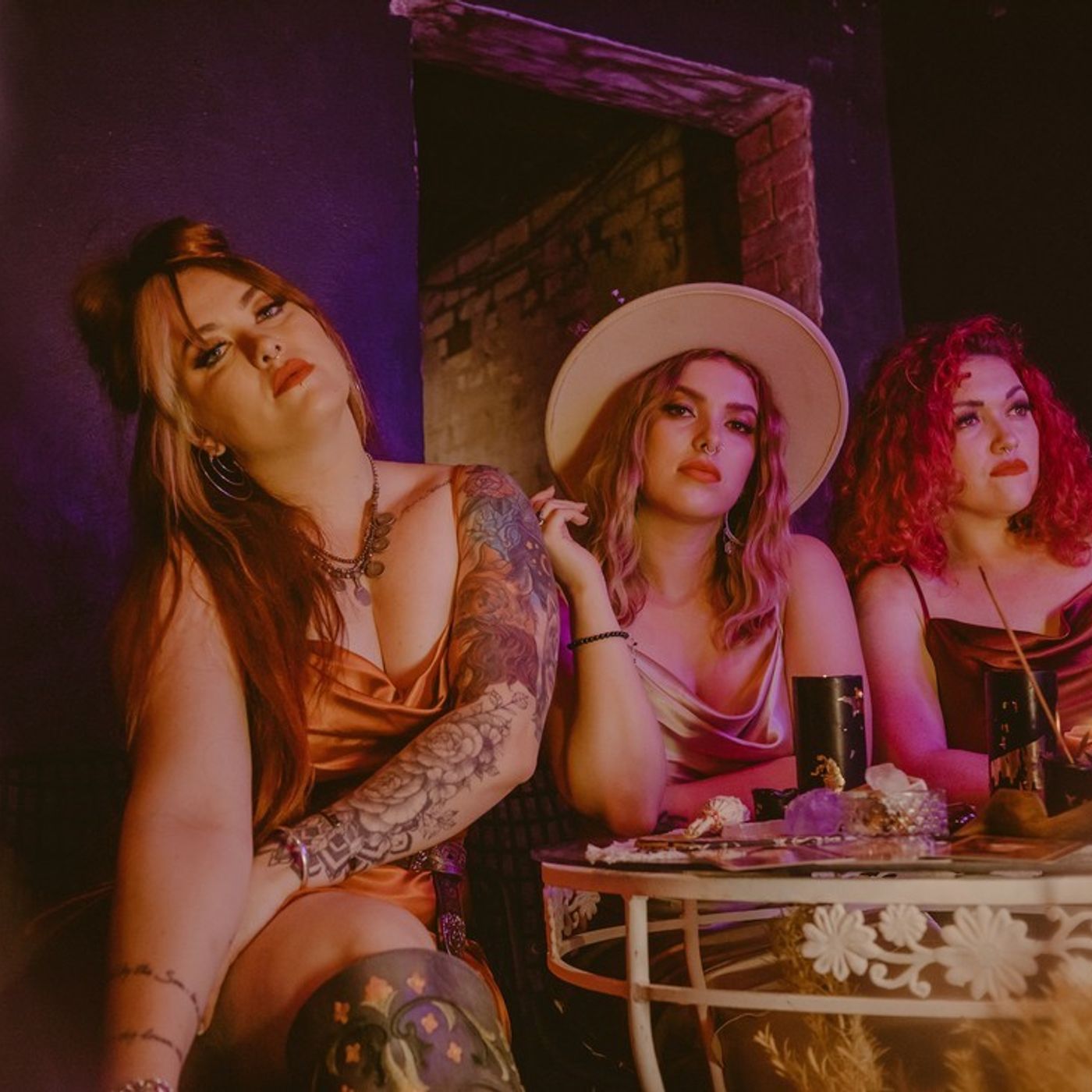 Wren, from Vixen's Of Fall talk about their new song - Sinkin' Spirits episode artwork