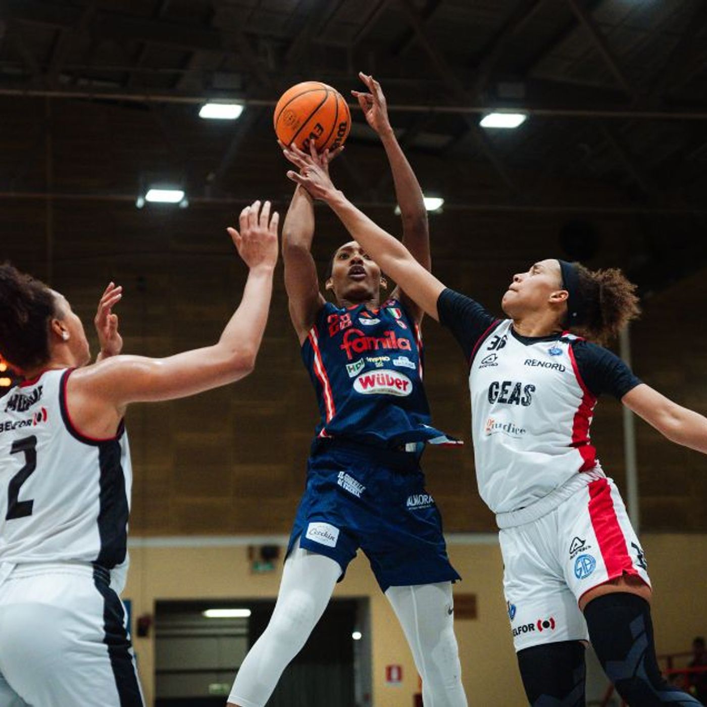 Famila da 9 e lode campionato e atteso dal debutto in fase 2 in Europa. Si va a Girona Famila da 9 e lode campionato e atteso dal debutto in fase 2 in Europa. Si va a Girona