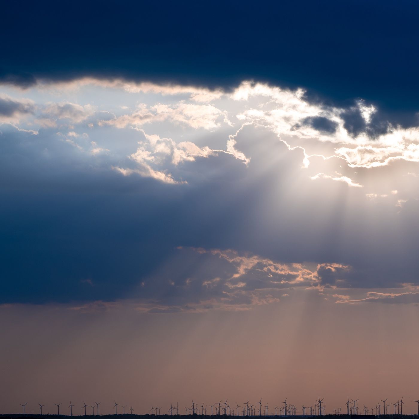 «Dio non turba mai la gioia dei suoi figli se non per prepararne loro una più certa e più grande»: la frase di Manzoni ci dice che la vera f