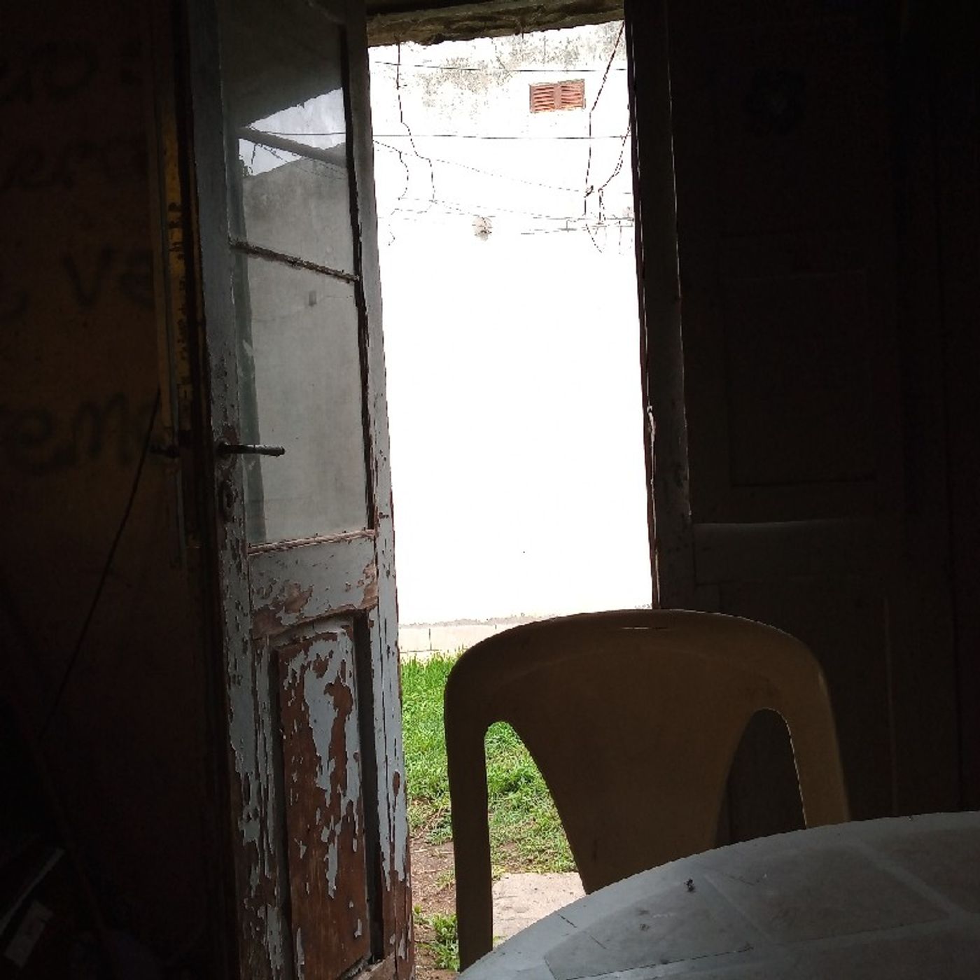 Casi En El Mismo Lugar
