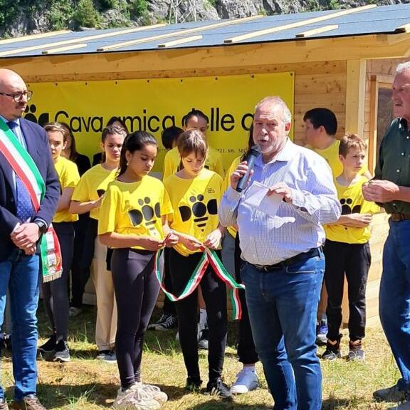 Il paese celebra le sue api: una domenica tra natura, didattica e turismo lento episode artwork