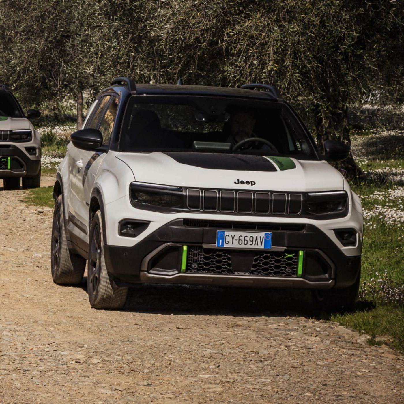 Jeep Avenger 4xe - Il B-SUV ibrido che rivoluziona l’off-road episode artwork