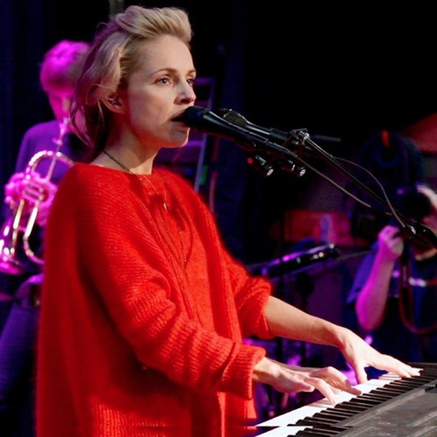 Agnes Obel - Familiar (opbmusic) episode artwork