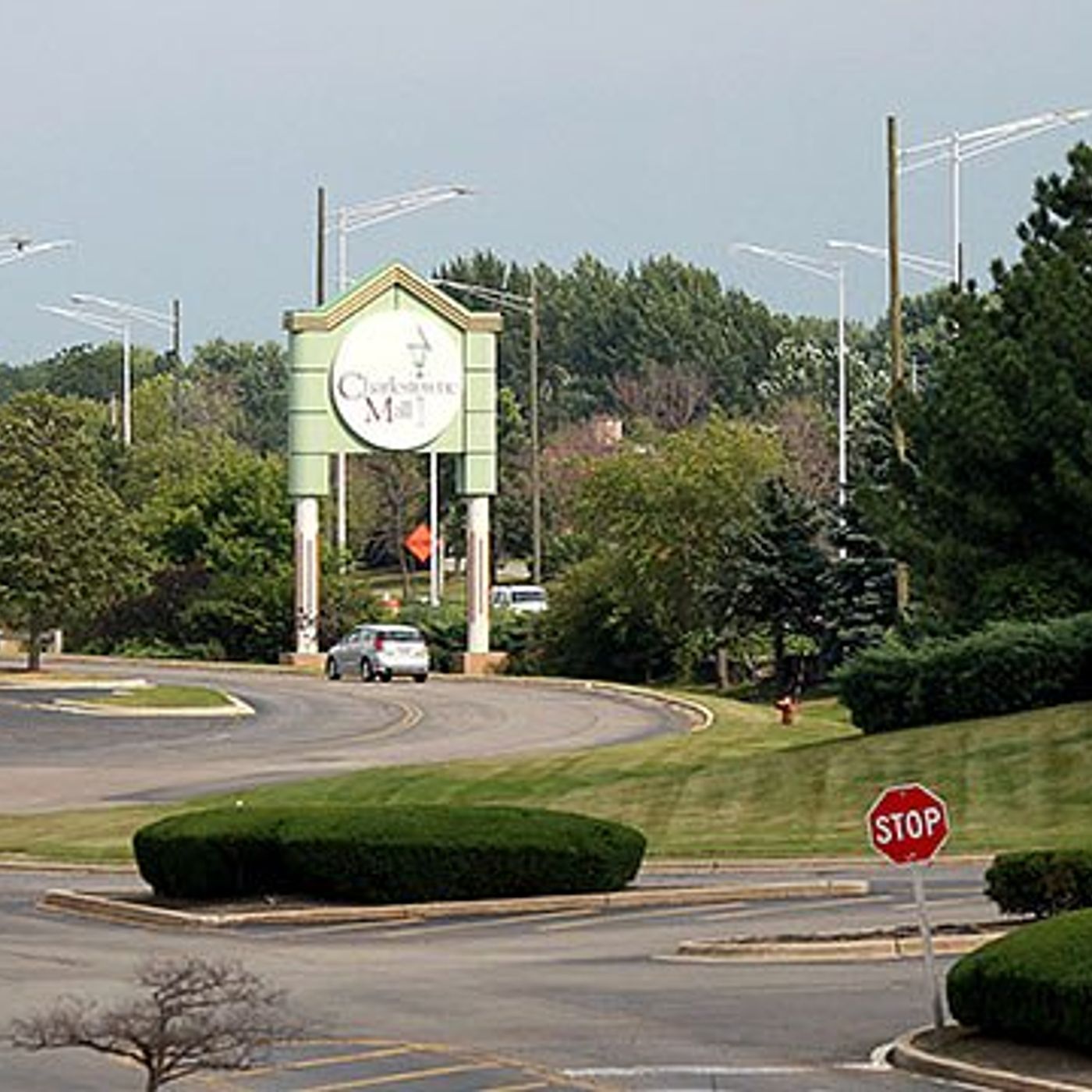 Should east St. Charles pause new car washes, gas stations, drive-thrus? Moratorium fails to gain steam