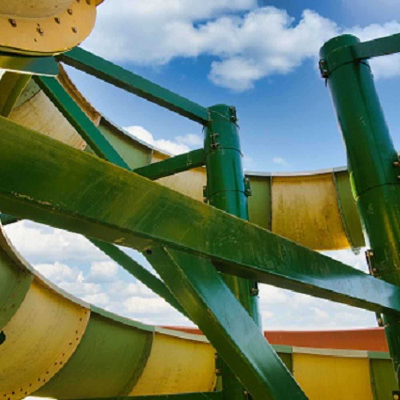 Man buys part of an amusement park that he loved growing up (Smile File) episode artwork