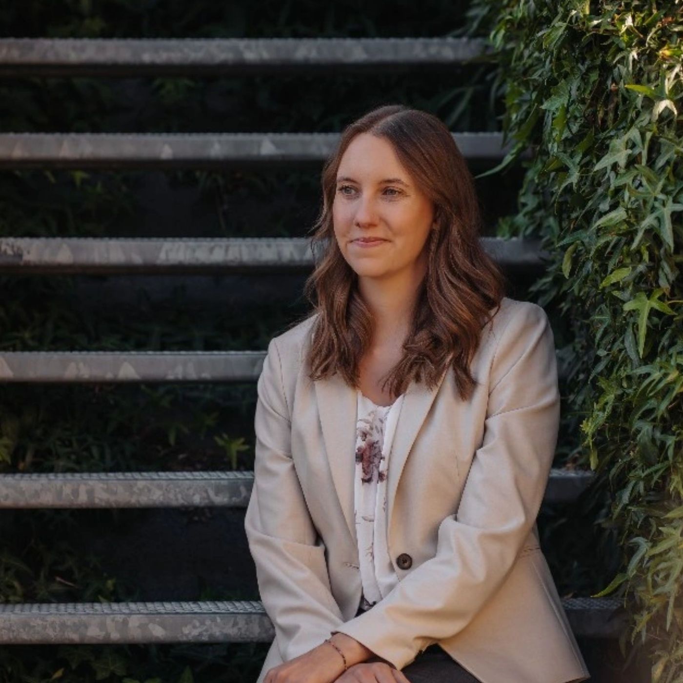 Faren slog hånden af Jeanett og fortalte aldrig hvorfor: "Jeg begyndte at skade mig selv - ved at skære i mig selv"