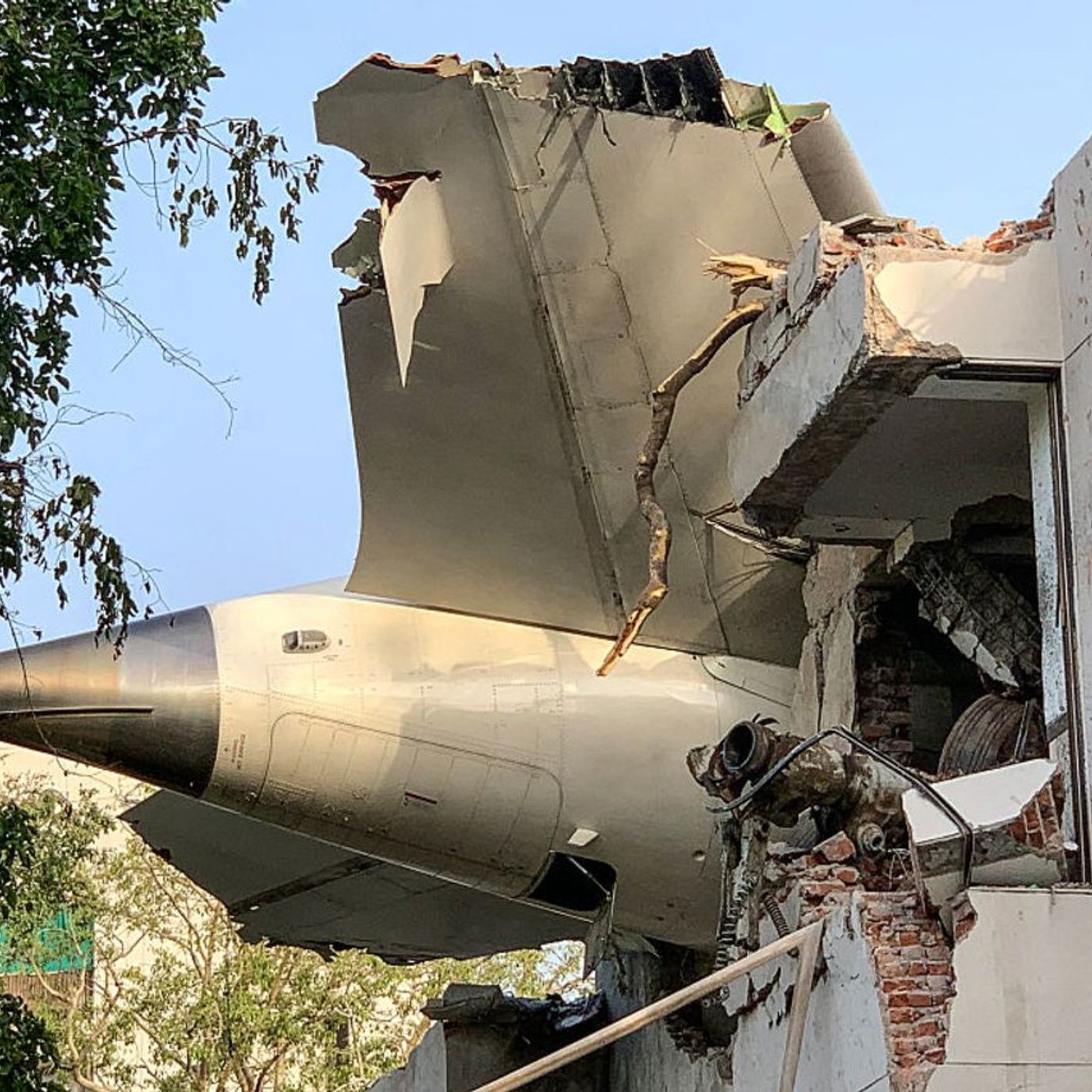 Cuestión de Actitud podcast- Tragedia Aérea en India episode artwork