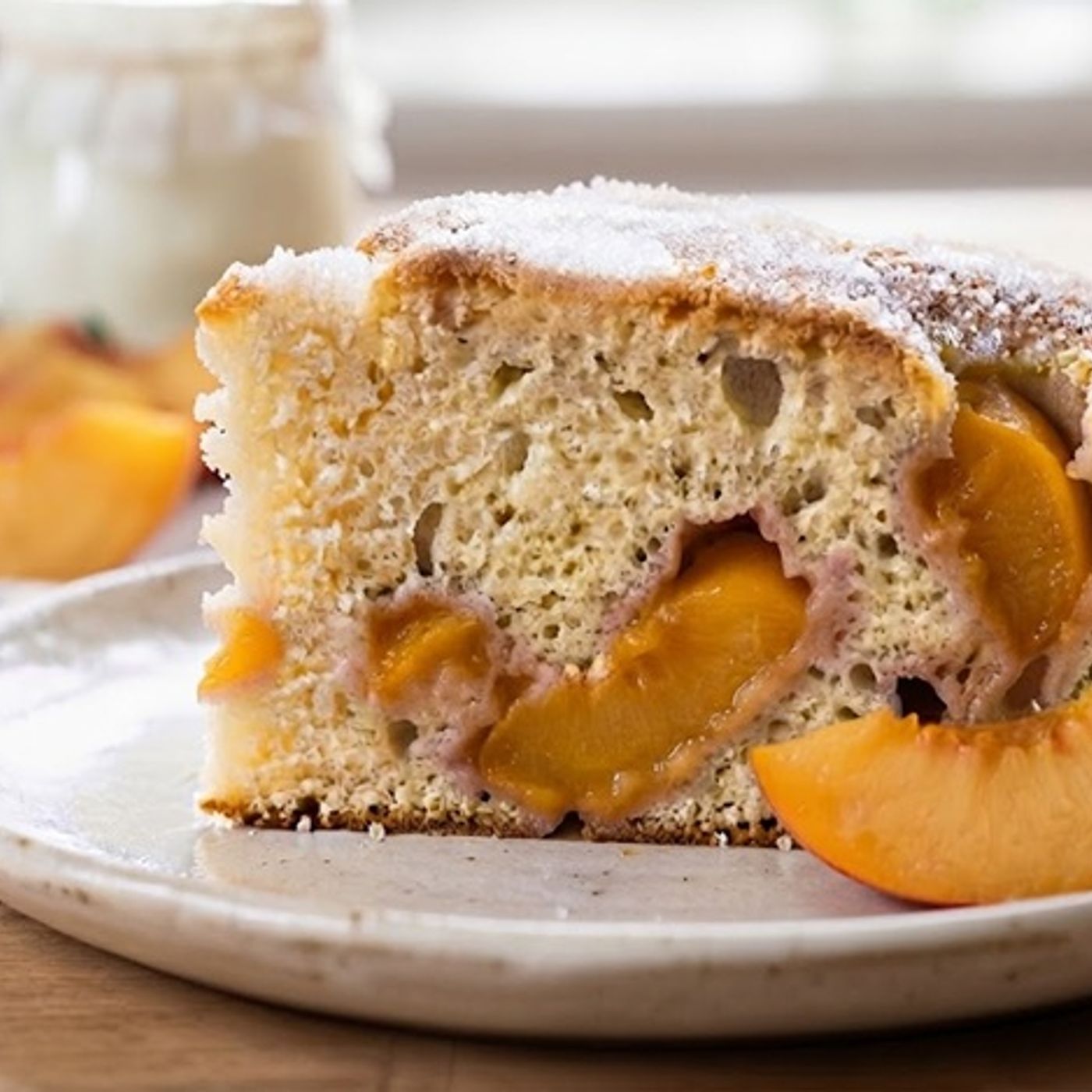 Torta di Pesche e Yogurt Soffice: il Segreto per un Impasto Umido che Non Sprofonda