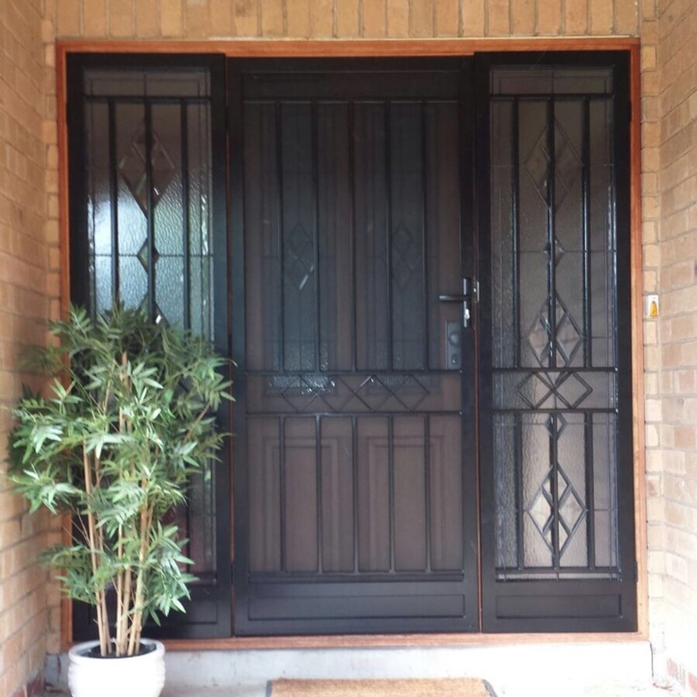 How to Pick the Right Colour for Your Screens & Security Doors? episode artwork
