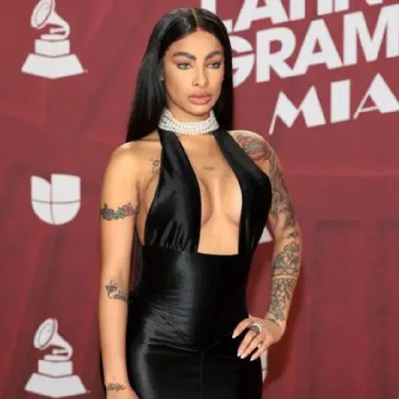 Yailin la mas viral se destaca por su look en Latin Grammys 2024 episode artwork