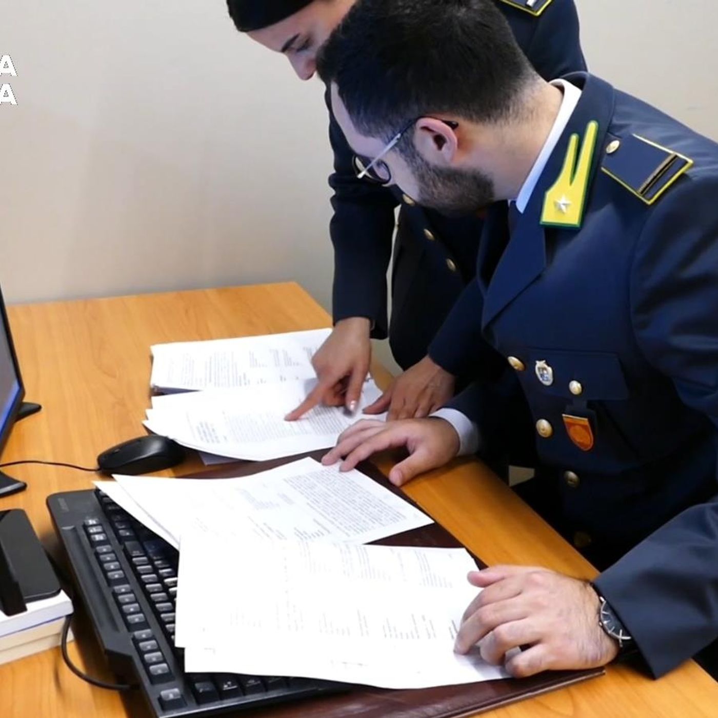 Maxi frode da 9 milioni su fondi pubblici: sequestrata anche la villa sui colli episode artwork