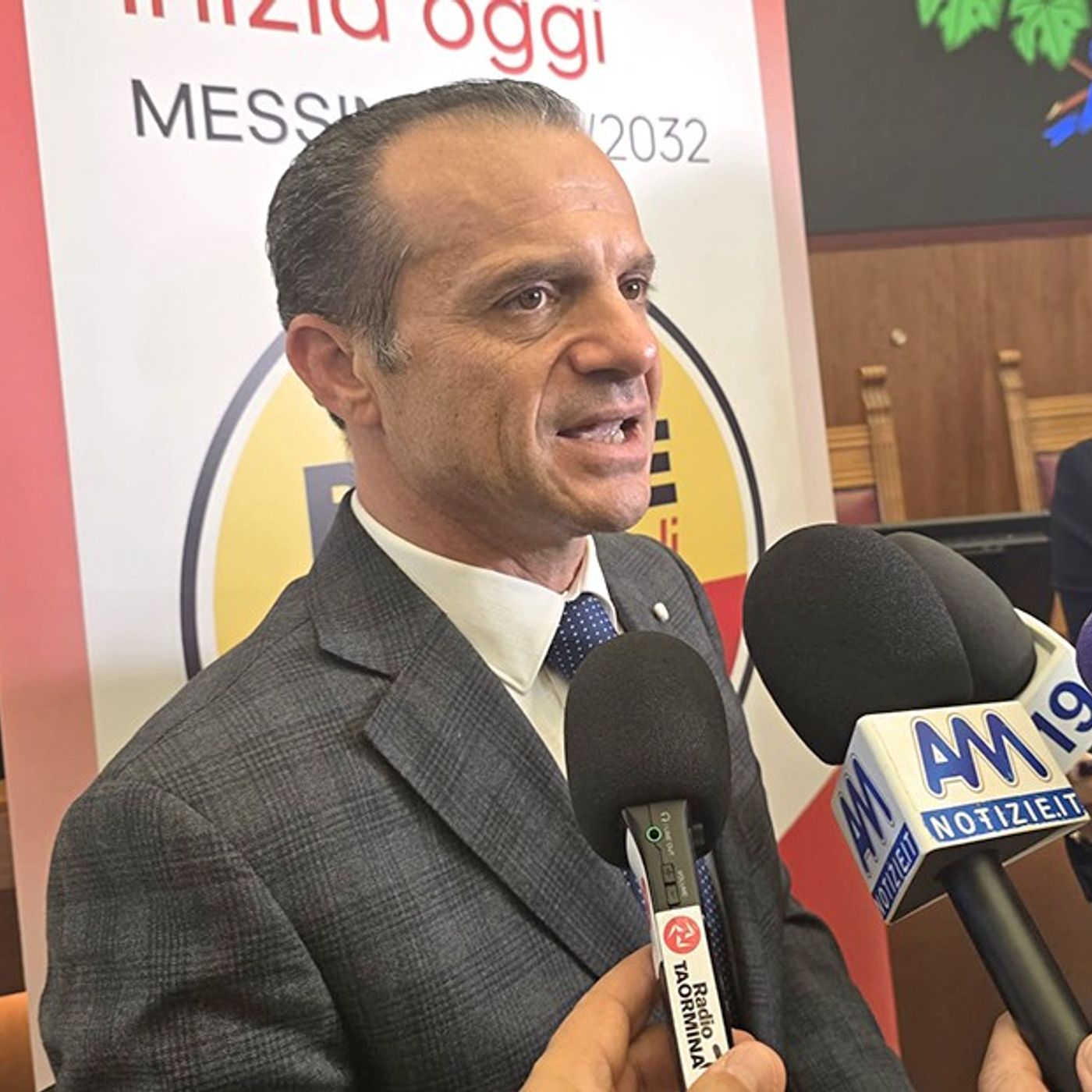 INTERVISTA De Luca: "Messina non è merce di scambio, nessun baratto politico" episode artwork