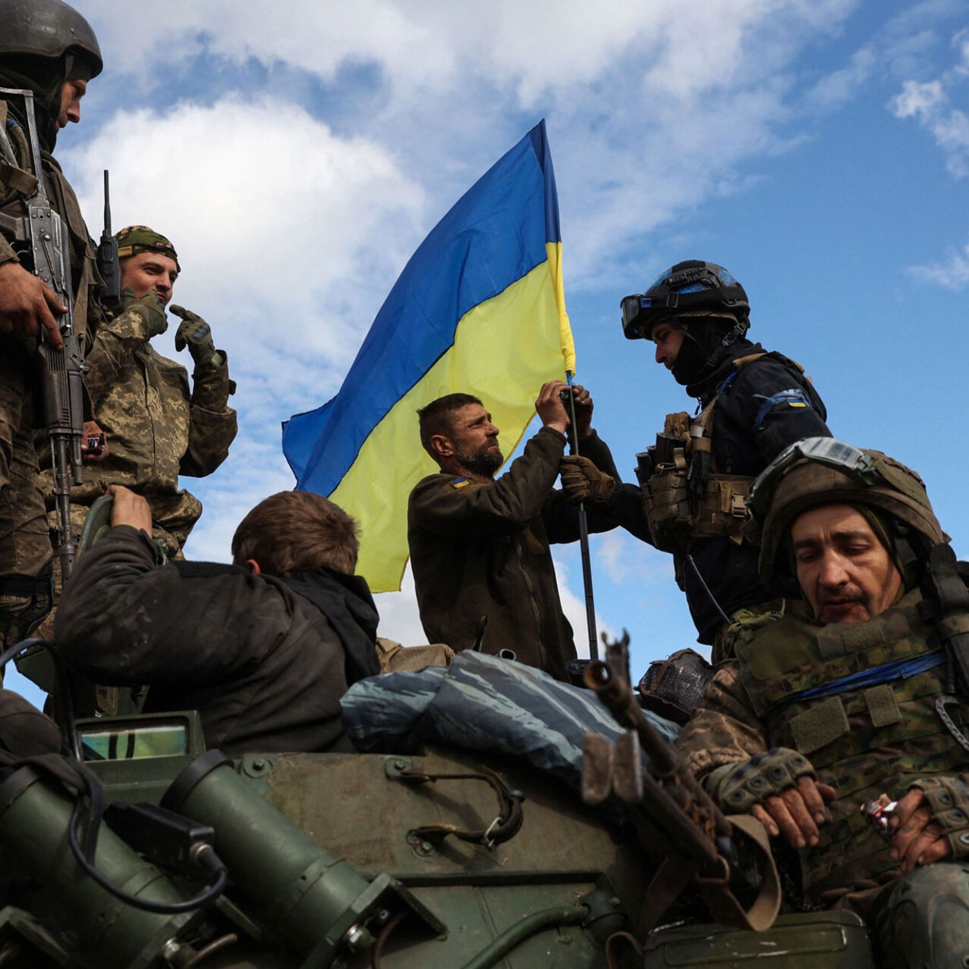 Military analysis of Ukraine's continued strikes on Russian warehouses