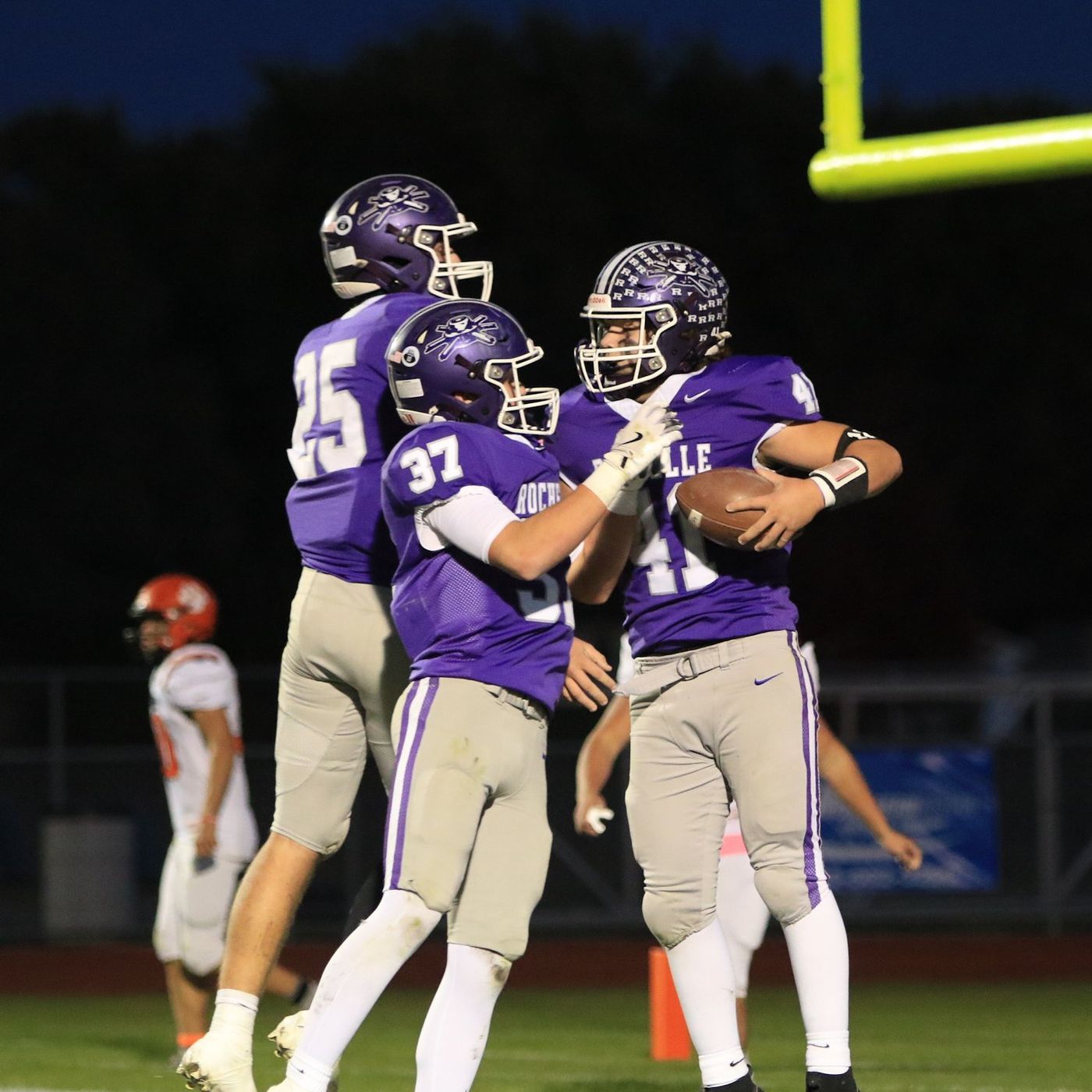Rochelle meets latest challenge, beats Waterloo for sixth win