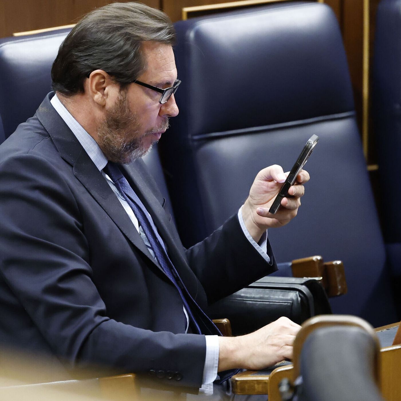 Tertulia de Herrero: Óscar Puente pasa de alabar a Juanma Moreno a culparlo de la tragedia de Adamuz