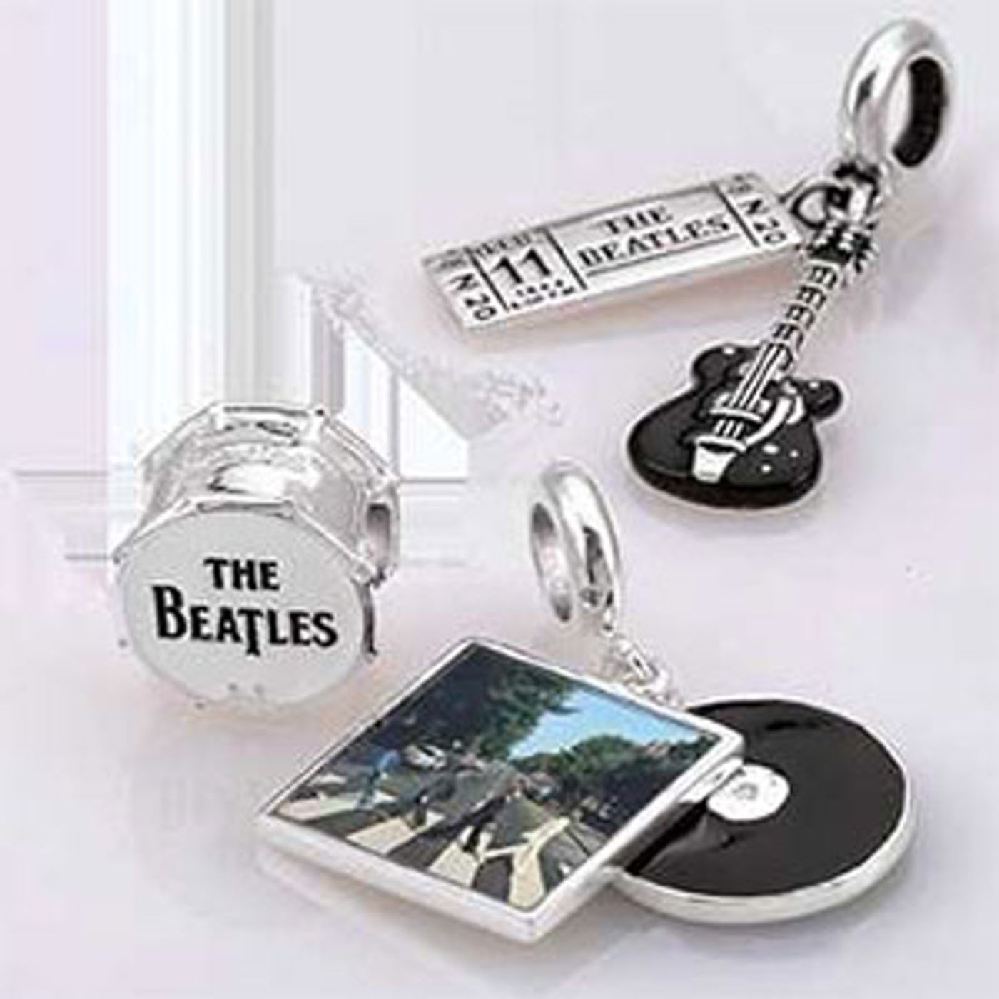 El Club de los Beatles: JCK de joyería Beatle episode artwork