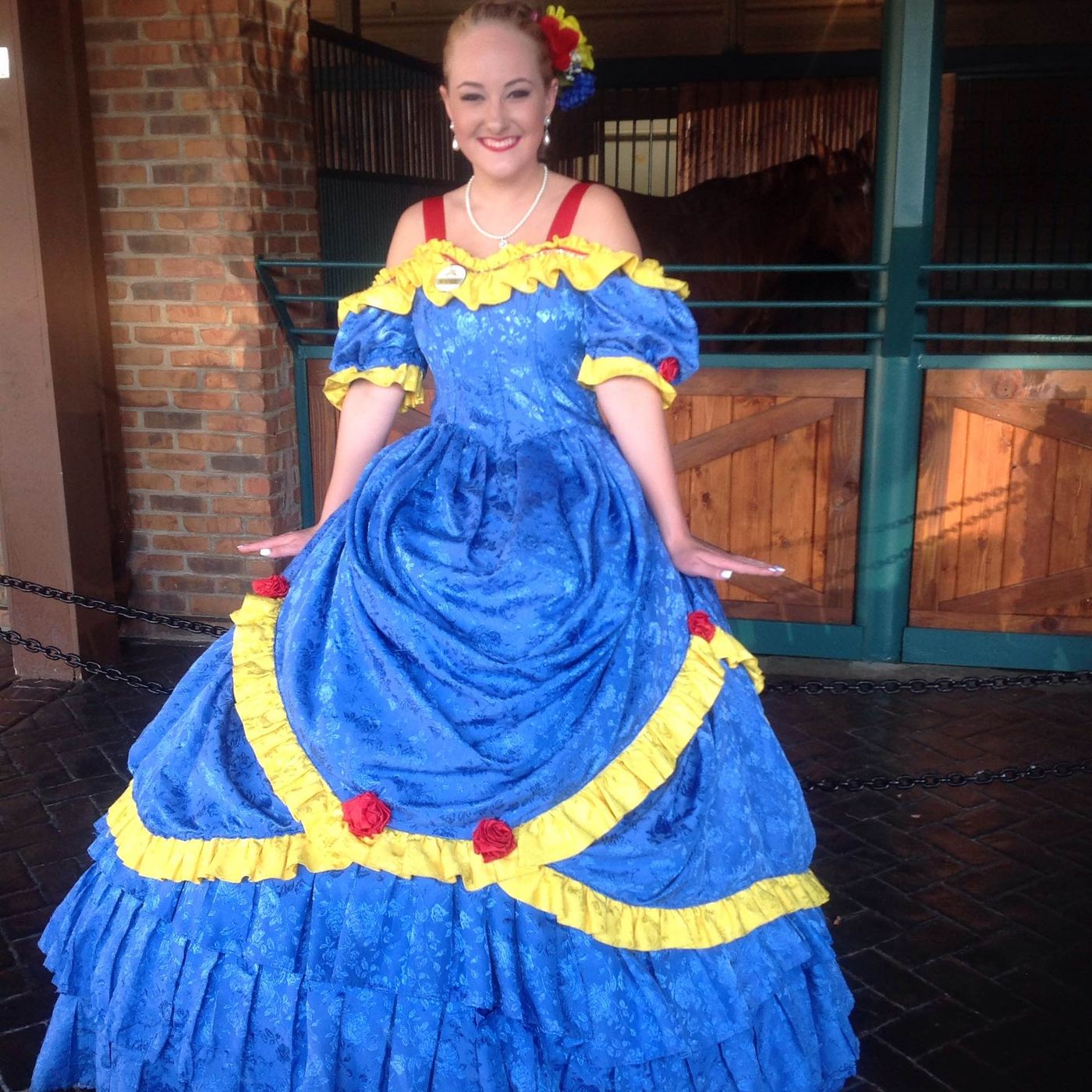 Around the World: Dixie Stampede Greeter McKenzie episode artwork