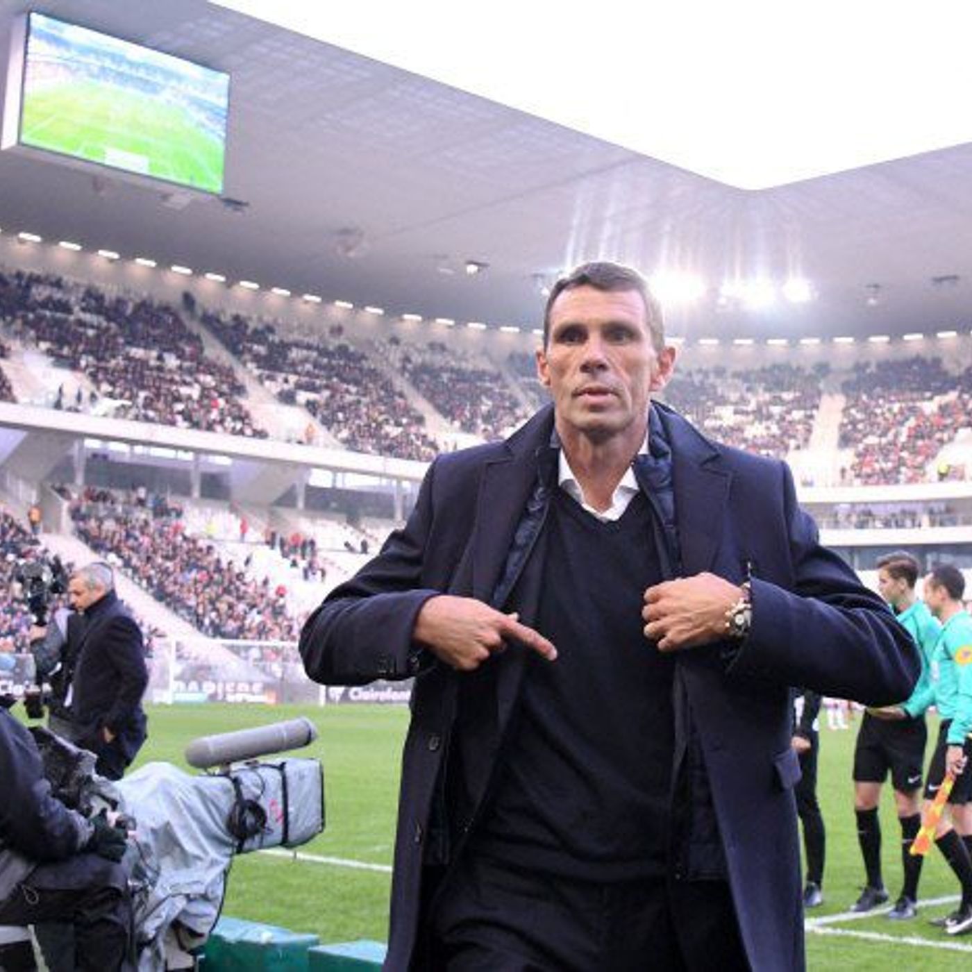 ¿Es realmente el VAR la solución para el fútbol?. Gustavo Poyet, DT de U. Católica, lo analiza.